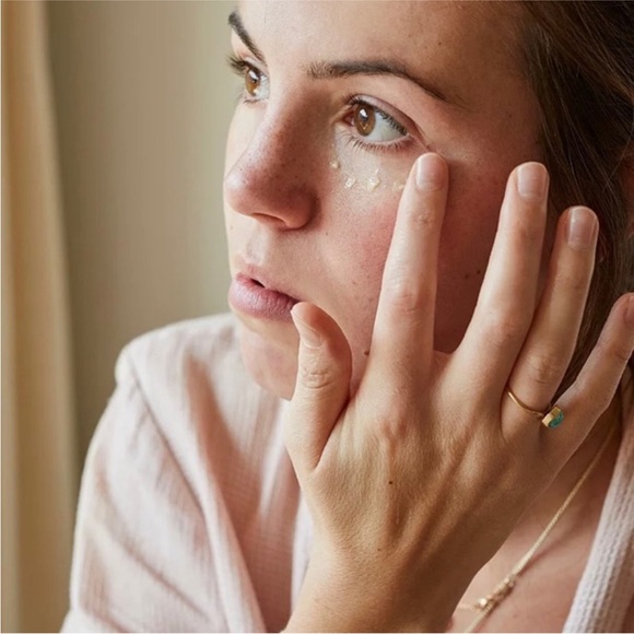 UpCircle Eye Cream with Cucumber Hyaluronic Acid & Coffee - Picture 6 of 6